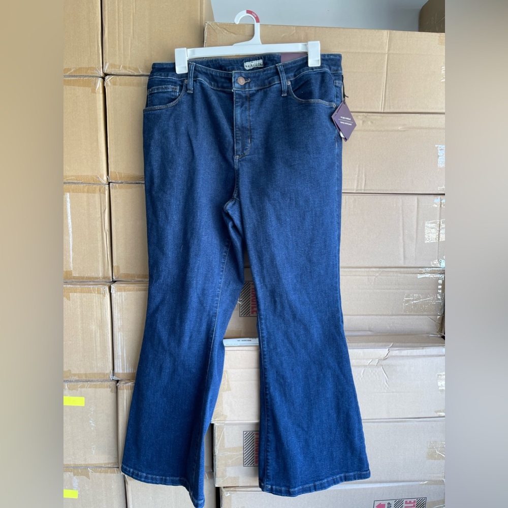 Women's No Gap Waistband Tummy Control Jeans - Ava & Viv